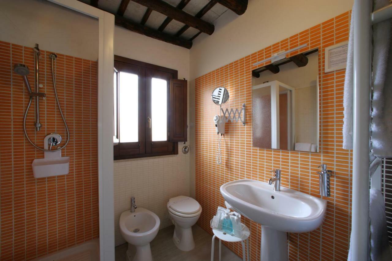 I Colori Del Vento B&B Вальдериче Экстерьер фото